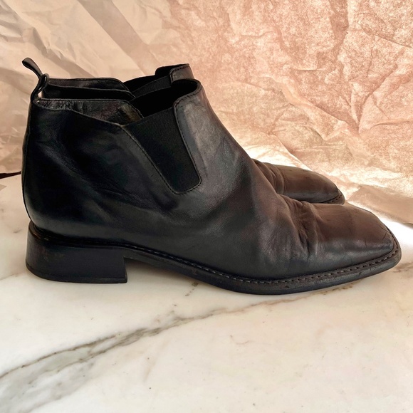Costume National Vintage Square Toe Chelsea Boots size 40 Excellent Condition - Picture 1 of 7